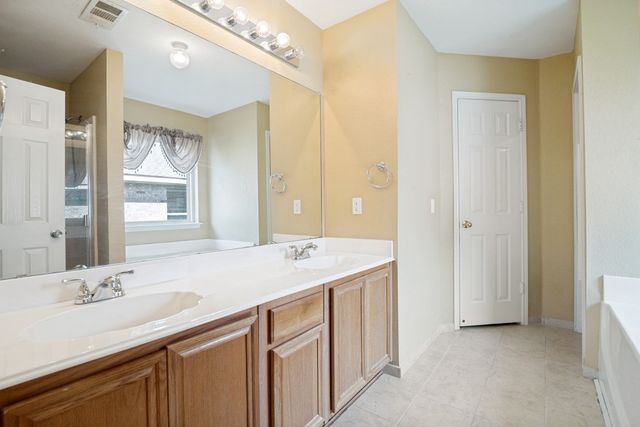 1102 E Oak Street, Wylie, TX 75098