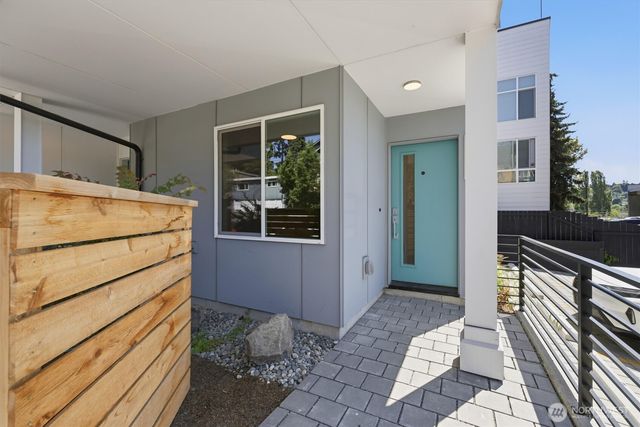 105 F NW 39 th Street, Seattle, WA 98107