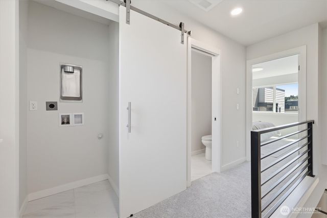105 F NW 39 th Street, Seattle, WA 98107
