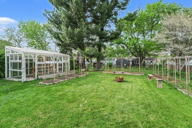 819 E Jefferson Street, Valparaiso, IN 46383