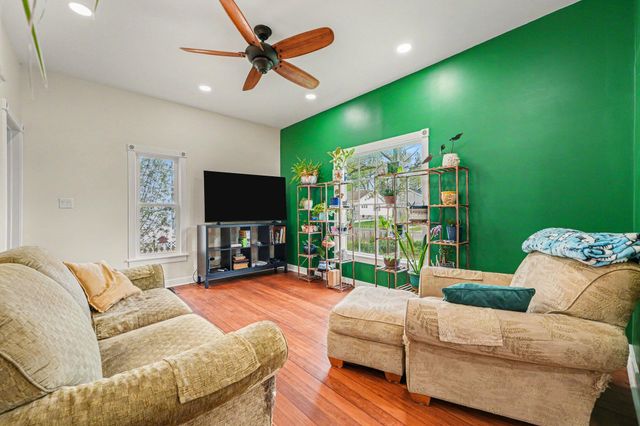 819 E Jefferson Street, Valparaiso, IN 46383