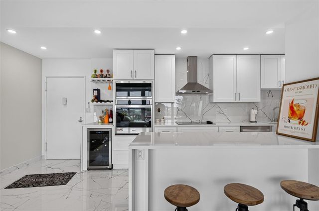 31 ISLAND WAY 508, Clearwater Beach, FL 33767