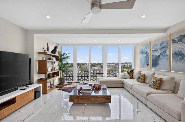 31 ISLAND WAY 508, Clearwater Beach, FL 33767