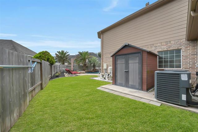 21135 Breezy Shore Lane, Richmond, TX 77407