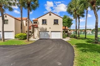 18 Vía De Casas Sur 205, Boynton Beach, FL 33426