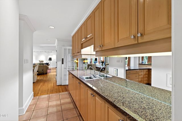 325 Buncombe Street, Raleigh, NC 27609