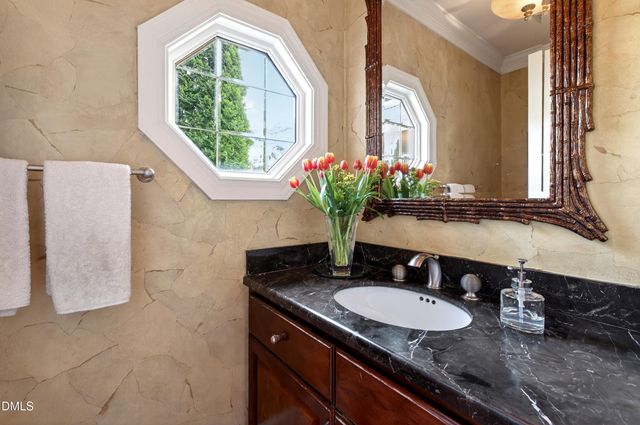 325 Buncombe Street, Raleigh, NC 27609