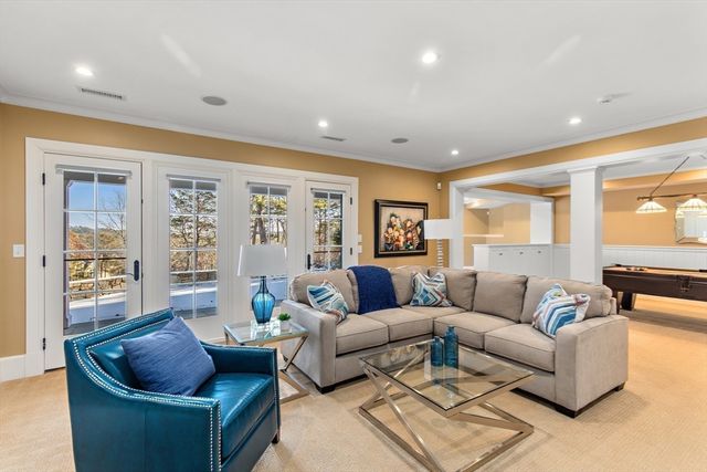 12 Stones Throw, Plymouth, MA 02360