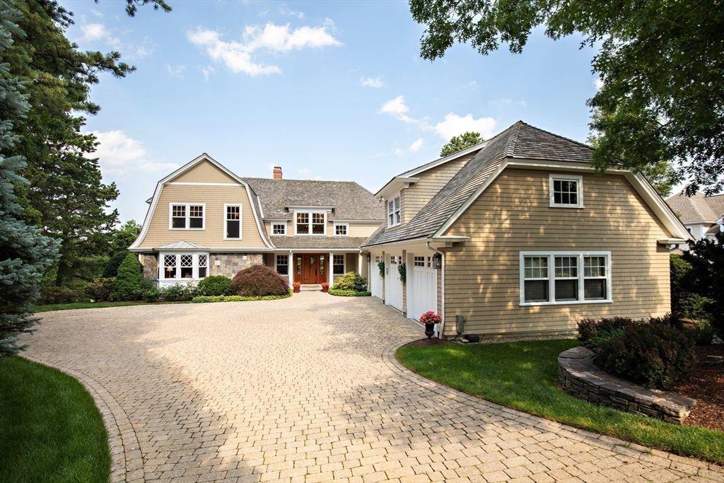 12 Stones Throw, Plymouth, MA 02360