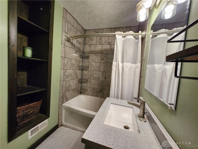 625 Fulmer Drive, Dayton, OH 45403