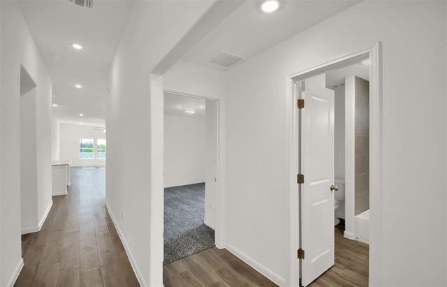 133 Woods Edge LN, Georgetown, TX 78628
