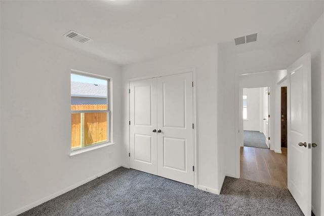 133 Woods Edge LN, Georgetown, TX 78628