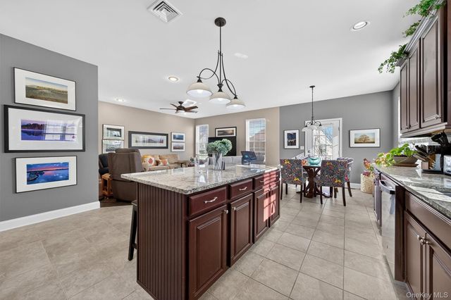 21 Cyprus Drive, Middletown, NY 10940