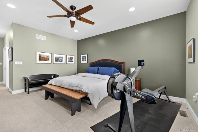 21 Cyprus Drive, Middletown, NY 10940