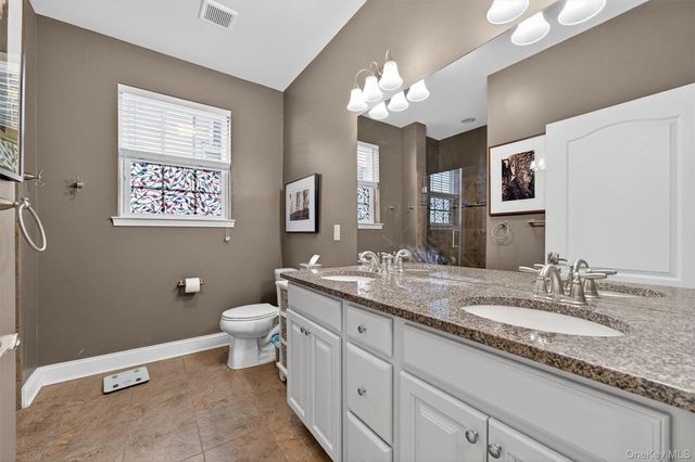 21 Cyprus Drive, Middletown, NY 10940