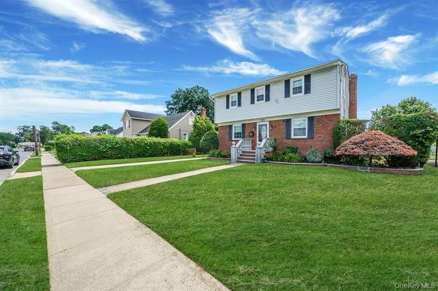 508 Chamberlin Street, East Meadow, NY 11554