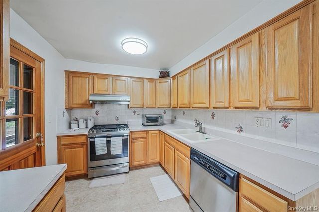 508 Chamberlin Street, East Meadow, NY 11554