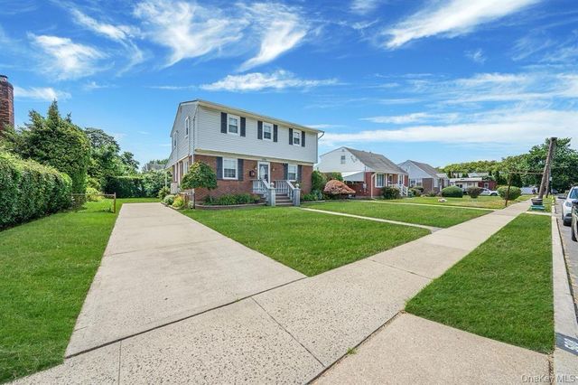 508 Chamberlin Street, East Meadow, NY 11554