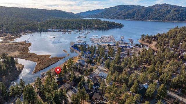 448 Edgemoor Road, Big Bear Lake, CA 92315