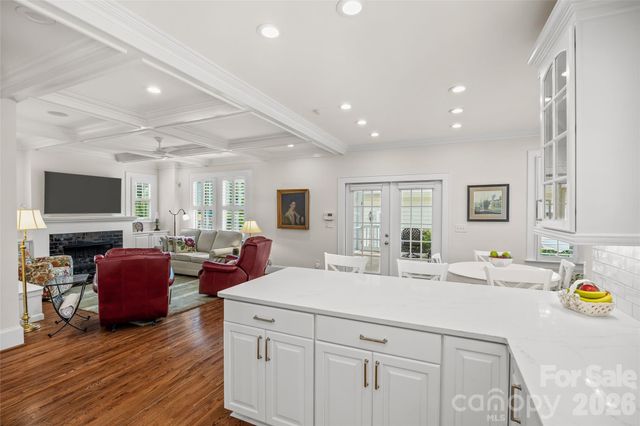 2200 Shenandoah Avenue, Charlotte, NC 28205