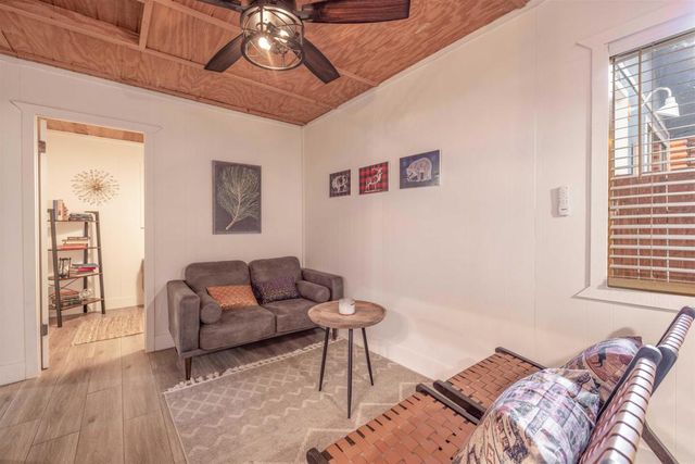 271 Leonard Ln, Sugarloaf, CA 92386