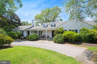 10600 RED BARN LN #A, Potomac, MD 20854
