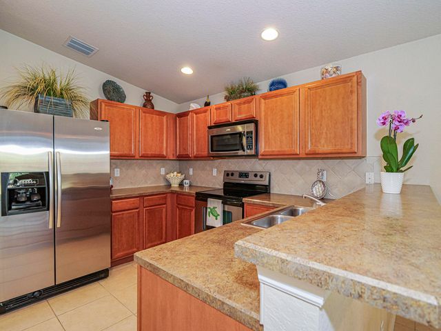 4528 56th Lane, Vero Beach, FL 32967