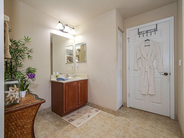 4528 56th Lane, Vero Beach, FL 32967