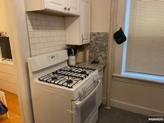 379 Undercliff Avenue 5, Edgewater, NJ 07020