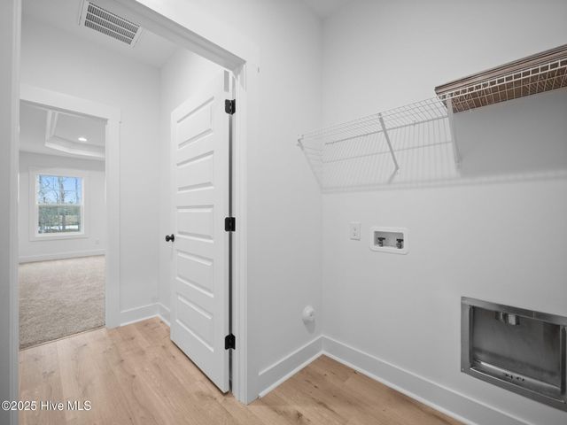 293 E Ivybridge Drive, Hubert, NC 28539