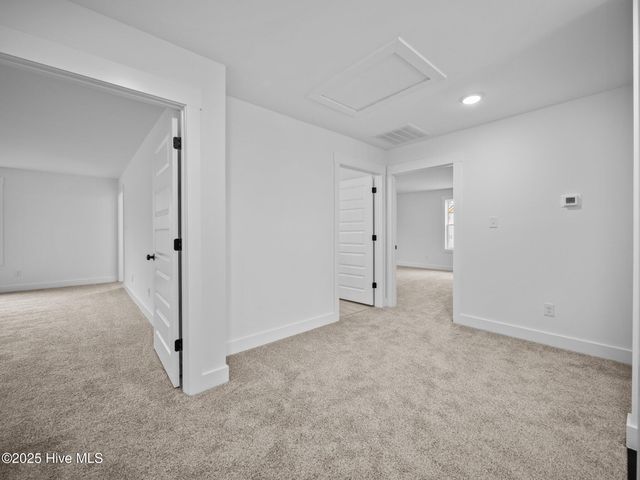 293 E Ivybridge Drive, Hubert, NC 28539