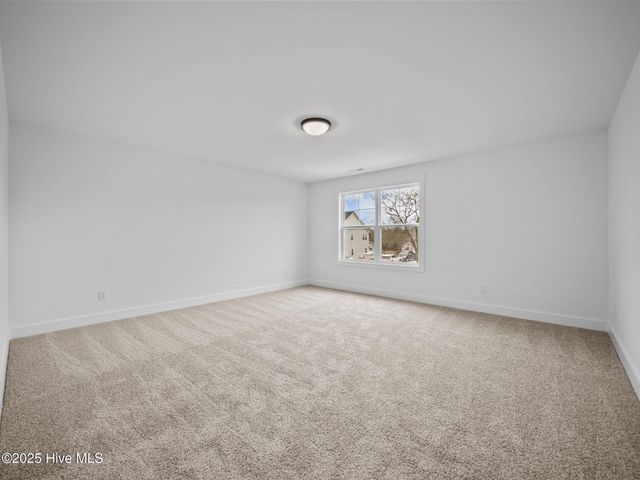 293 E Ivybridge Drive, Hubert, NC 28539