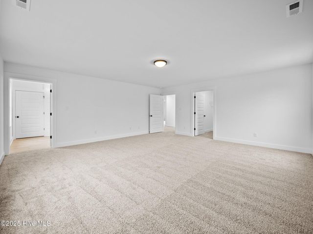 293 E Ivybridge Drive, Hubert, NC 28539