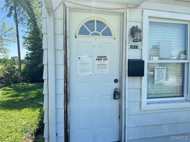 1015 Dardenne Street, St Charles, MO 63301