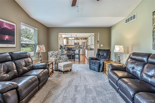 2116 Ore Creek Lane, Brighton, MI 48114