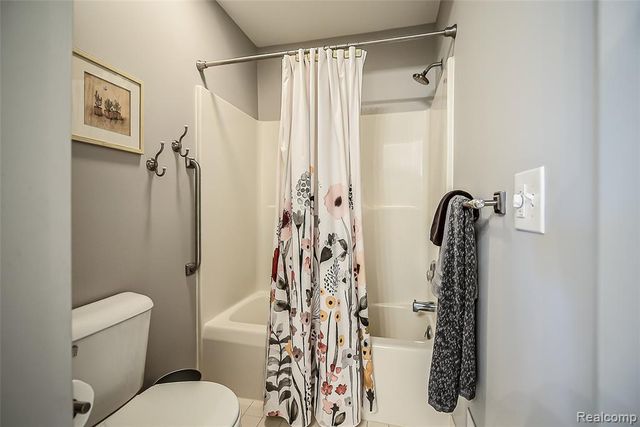 2116 Ore Creek Lane, Brighton, MI 48114