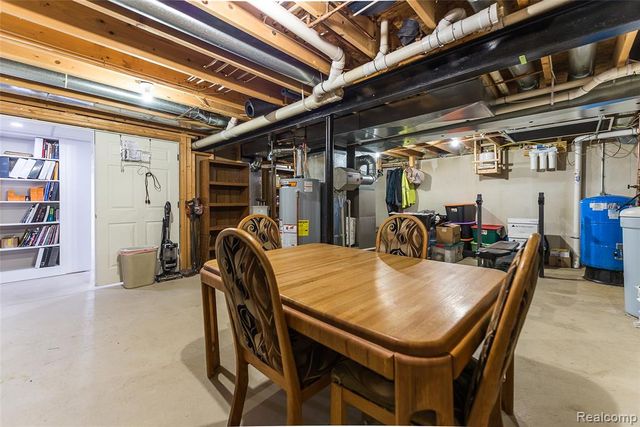 2116 Ore Creek Lane, Brighton, MI 48114