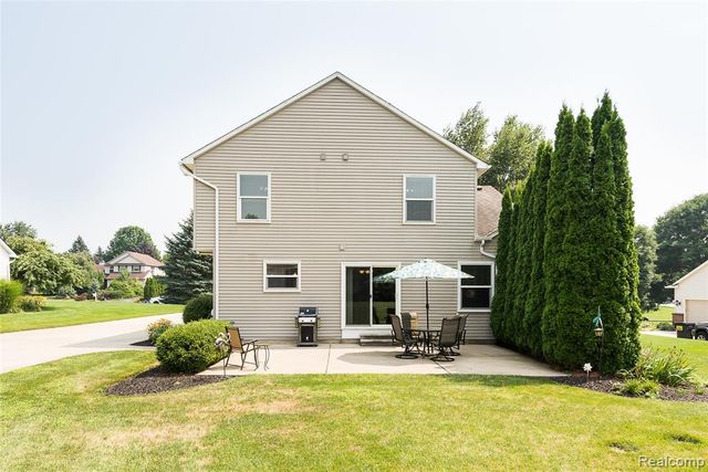 2116 Ore Creek Lane, Brighton, MI 48114