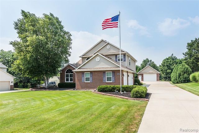 2116 Ore Creek Lane, Brighton, MI 48114