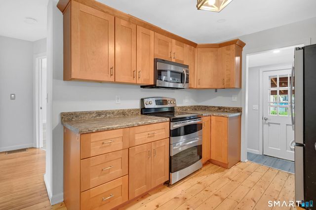 176 Hollister Drive, East Hartford, CT 06118