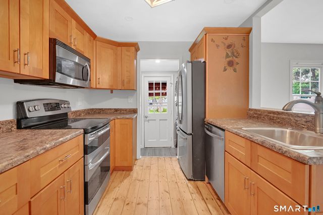 176 Hollister Drive, East Hartford, CT 06118