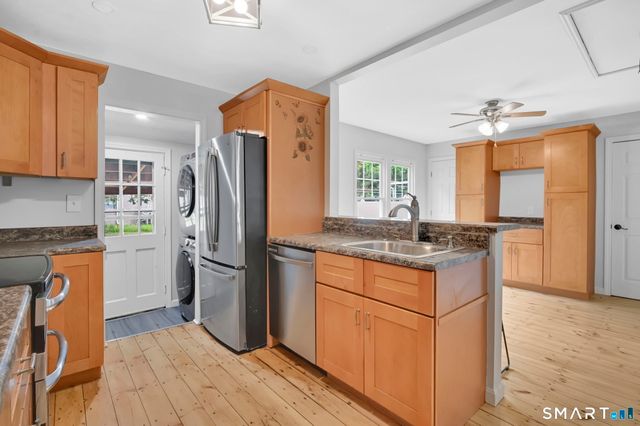176 Hollister Drive, East Hartford, CT 06118