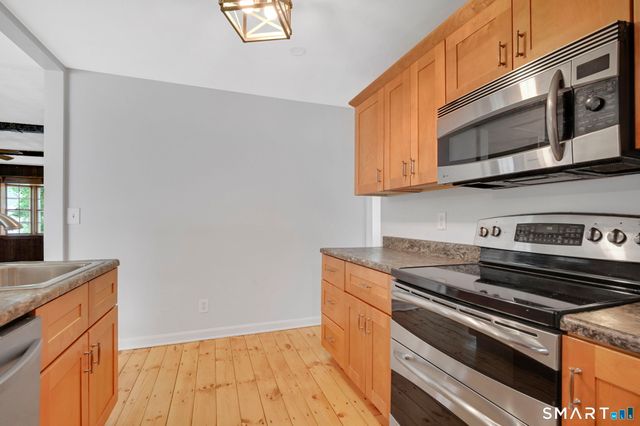 176 Hollister Drive, East Hartford, CT 06118