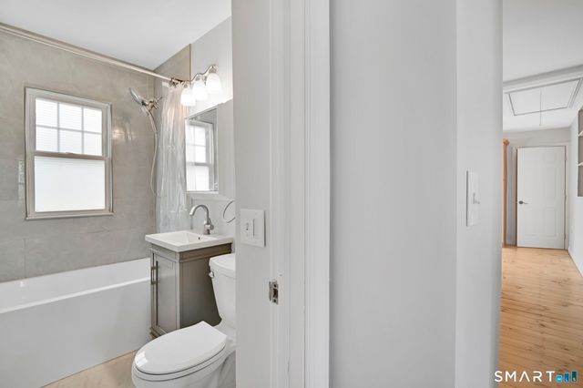 176 Hollister Drive, East Hartford, CT 06118