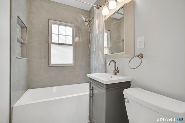 176 Hollister Drive, East Hartford, CT 06118