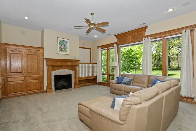 31755 Oakwood Lane, Waukee, IA 50263