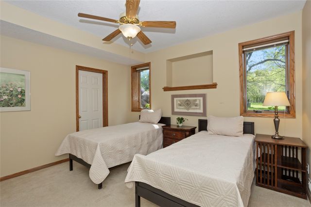 31755 Oakwood Lane, Waukee, IA 50263