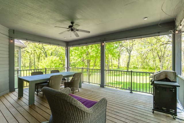 31755 Oakwood Lane, Waukee, IA 50263