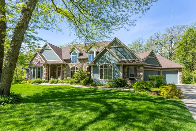 31755 Oakwood Lane, Waukee, IA 50263