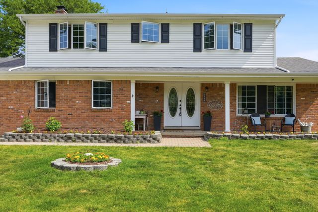 1888 Squaw Lagoon Drive, Oxford, MI 48371